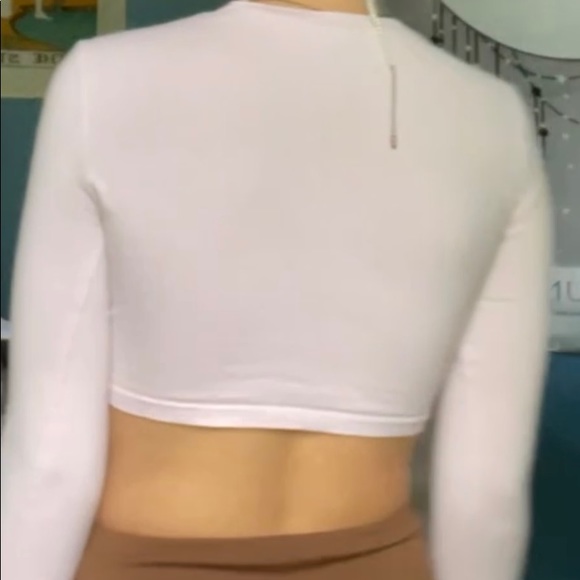 cropped baby tee - Picture 3 of 3